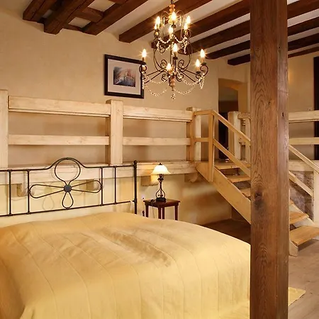 מלון Burg 4*