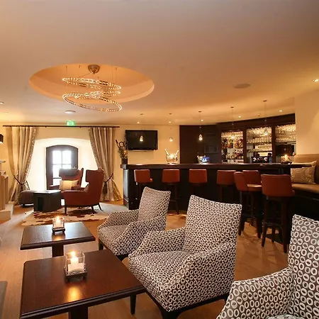 Hotel Burg 4*