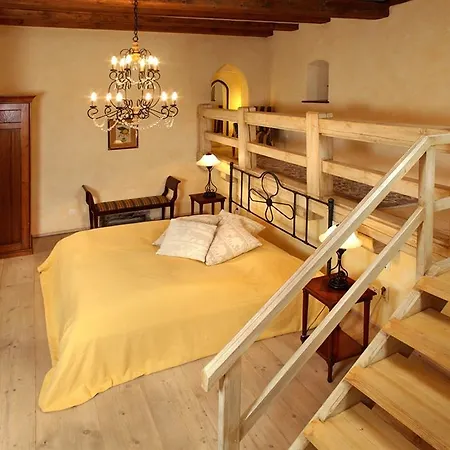 Burg 4*