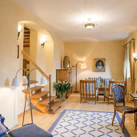 Hotel Burg 4*